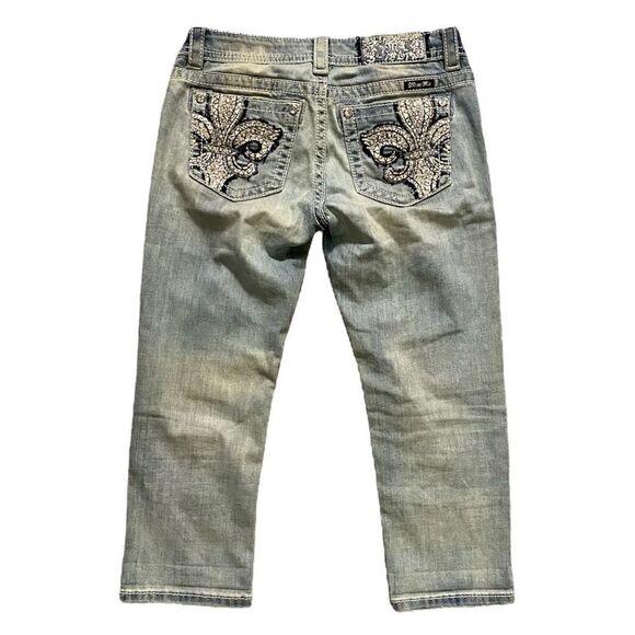 Miss Me Light Wash Signature Cuffed Capri Embellished Pocket Jeans | Size 26 - Picture 2 of 5